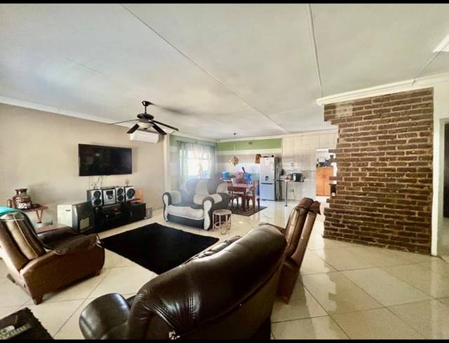 3 BEDROOM HOUSE FOR SALE IN VANDERBIJLPARK SW 1